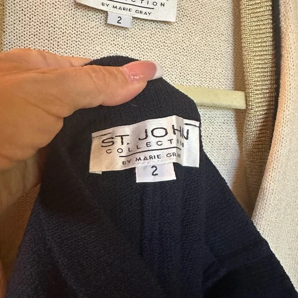 St. John Cream, Gold and Navy Knit Pant Set - Picture 6 of 7